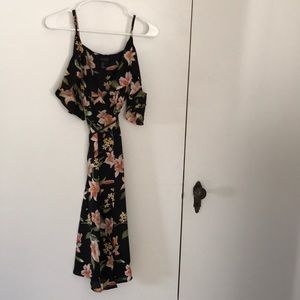 FOREVER 21 FLORAL WRAP DRESS